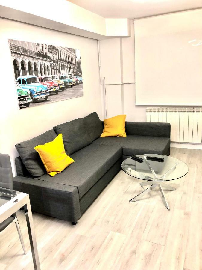 W W W Goyahospitales Es Bajo B Apartment Леон Екстериор снимка